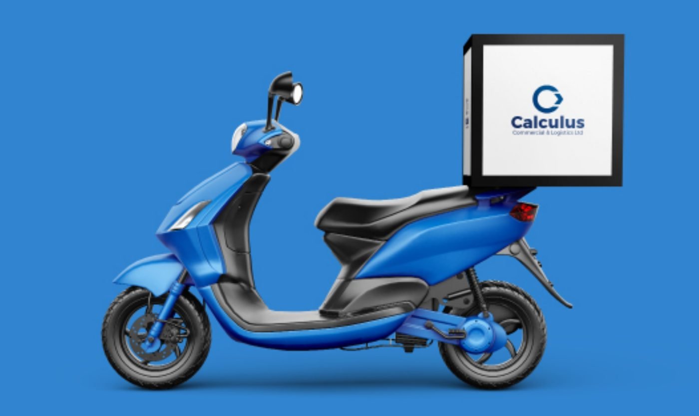 Calculus logo on a blue delivery scooter box